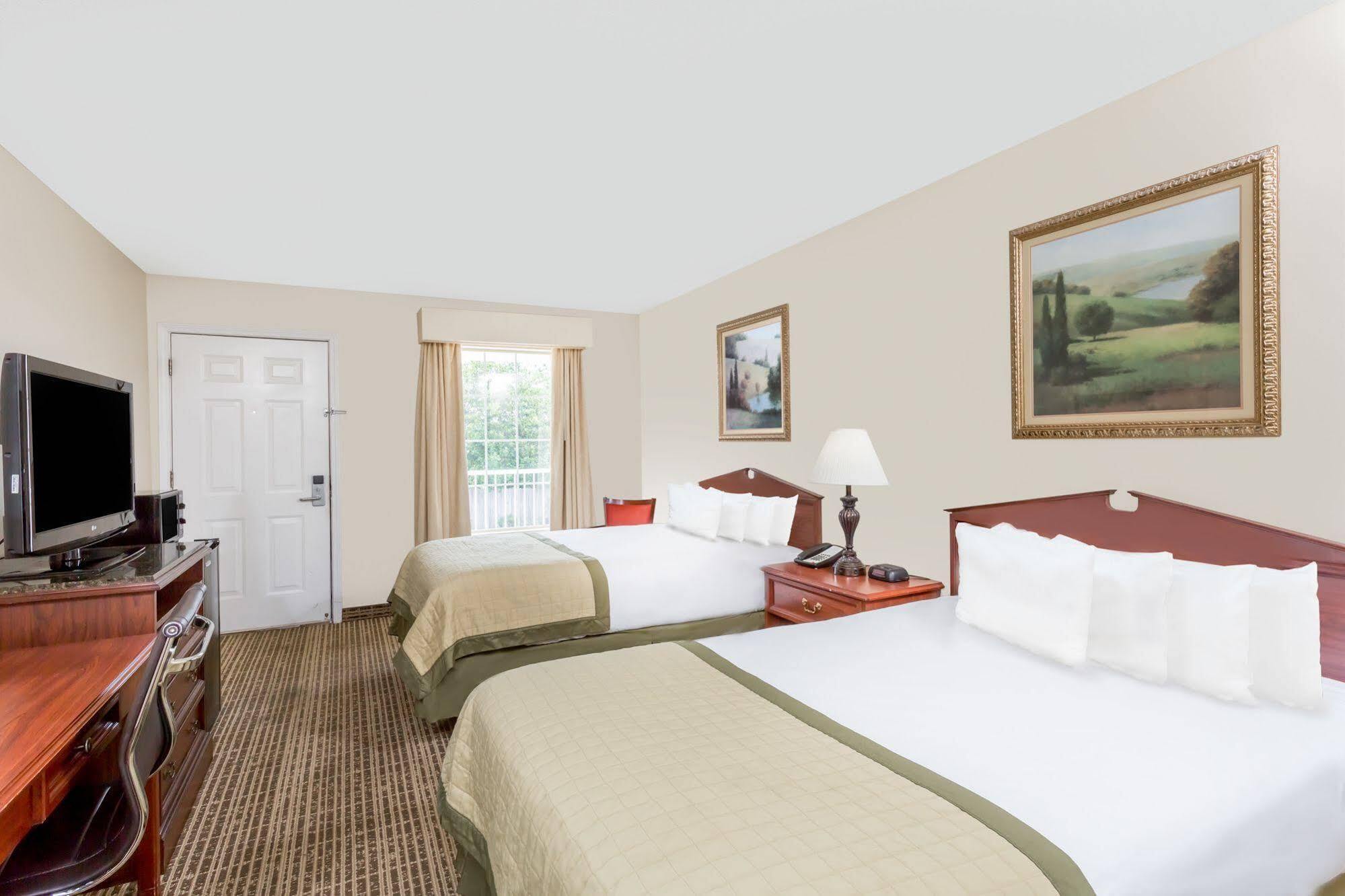 Baymont By Wyndham Eden Motel Exterior photo